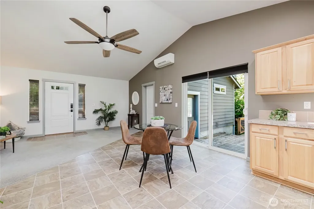 253 E Mountain View Drive Allyn WA 98524