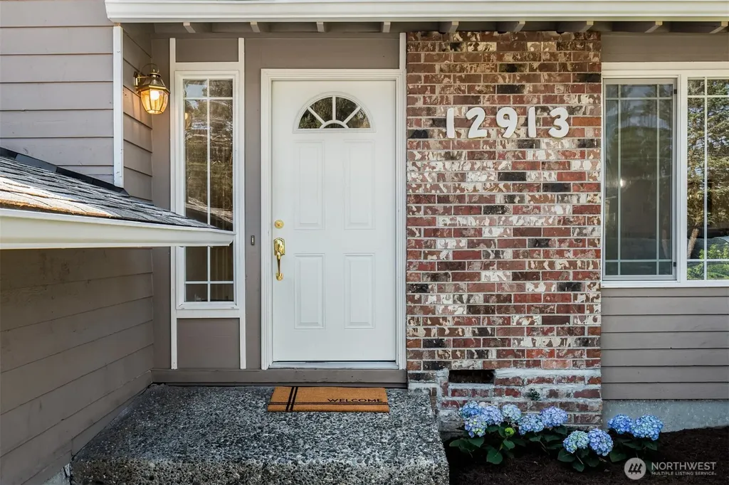 12913 NE 144th Place Kirkland WA 98034