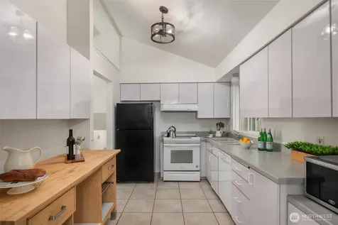 12913 NE 144th Place Kirkland WA 98034
