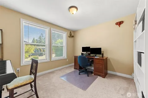 2512 S 361 Street Federal Way WA 98003