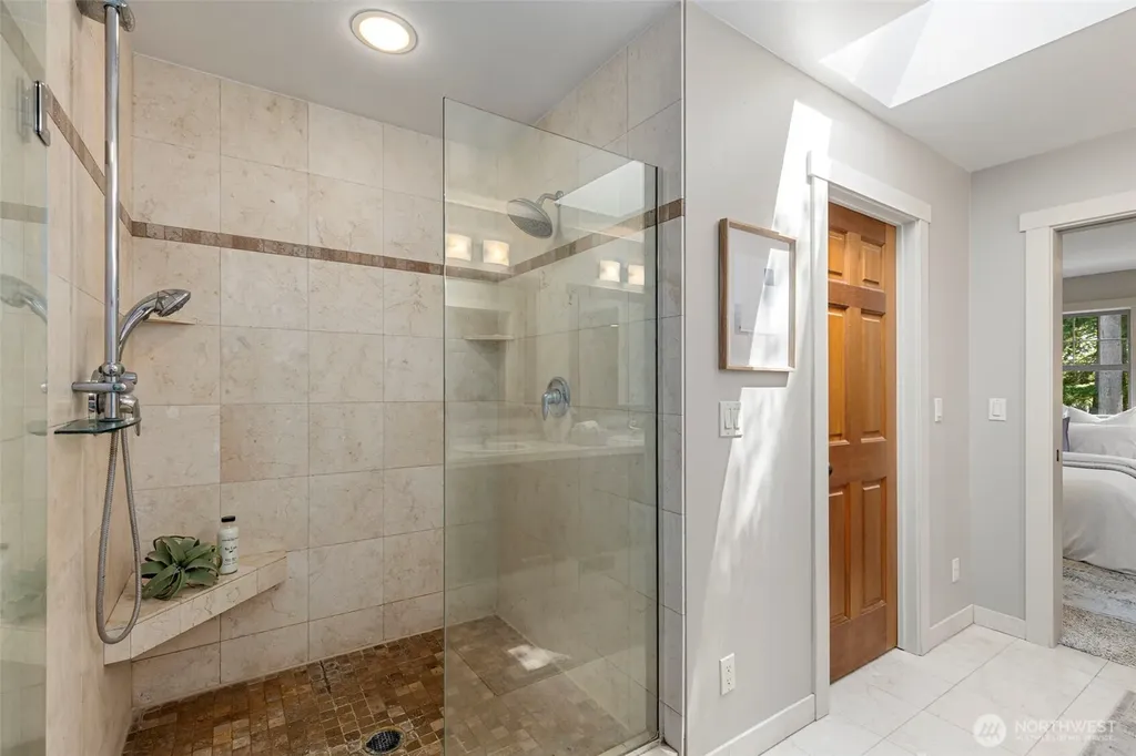 4810 Rose Avenue NE Bainbridge Island WA 98110