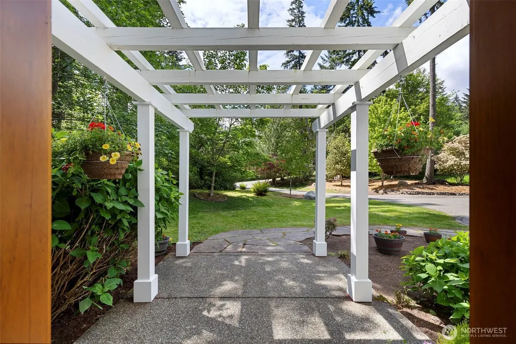 4810 Rose Avenue NE Bainbridge Island WA 98110