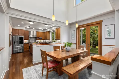 4810 Rose Avenue NE Bainbridge Island WA 98110