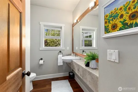 4810 Rose Avenue NE Bainbridge Island WA 98110