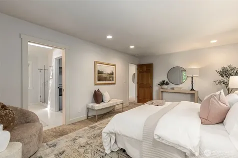 4810 Rose Avenue NE Bainbridge Island WA 98110