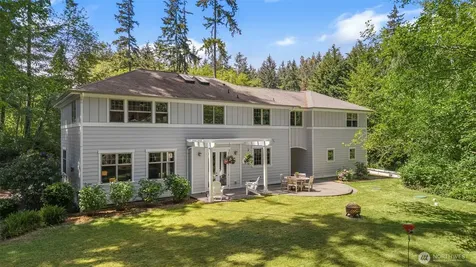 4810 Rose Avenue NE Bainbridge Island WA 98110
