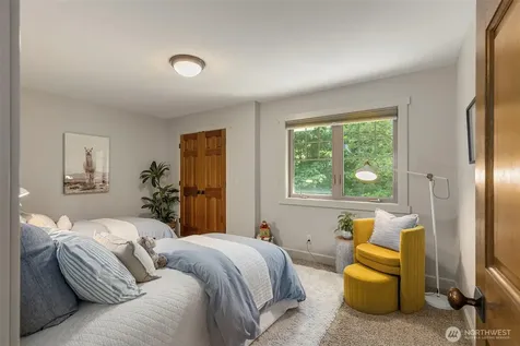 4810 Rose Avenue NE Bainbridge Island WA 98110