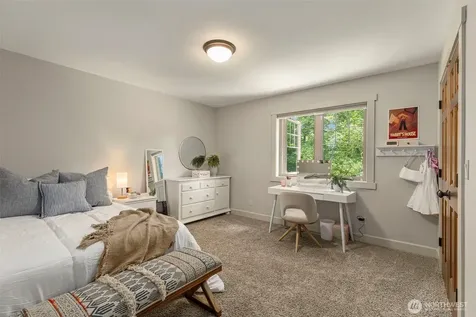 4810 Rose Avenue NE Bainbridge Island WA 98110