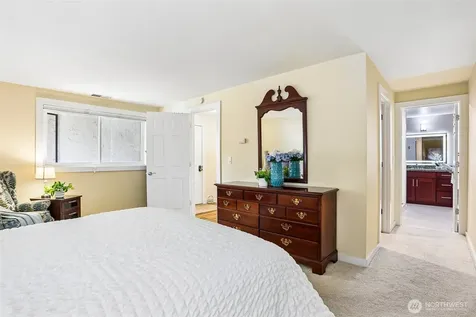 16921 Inglewood Road NE Kenmore WA 98028