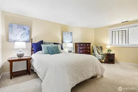 16921 Inglewood Road NE Kenmore WA 98028