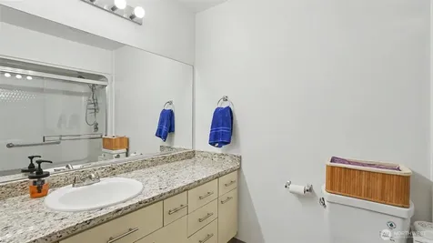 1750 152nd Avenue NE Bellevue WA 98007