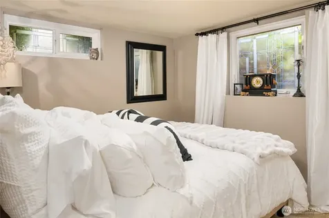 4409 SW Dawson Street Seattle WA 98136