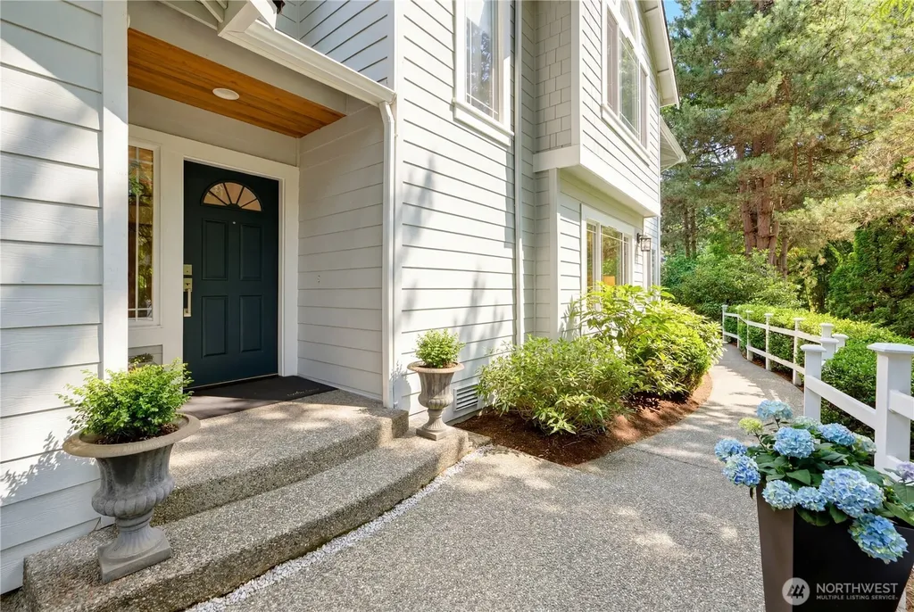 27621 NE Quail Creek Drive Redmond WA 98053
