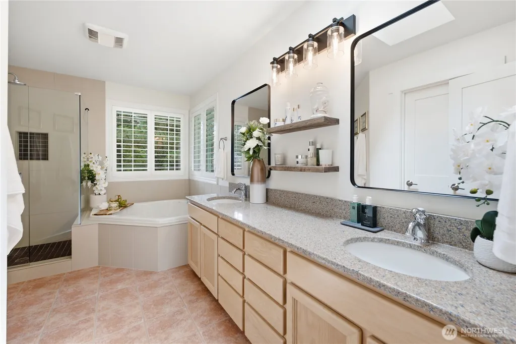 27621 NE Quail Creek Drive Redmond WA 98053
