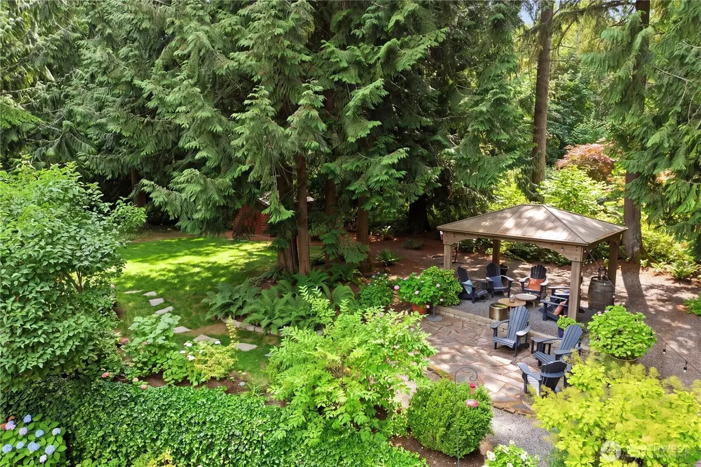 27621 NE Quail Creek Drive Redmond WA 98053
