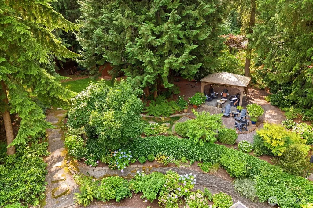 27621 NE Quail Creek Drive Redmond WA 98053