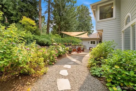 27621 NE Quail Creek Drive Redmond WA 98053