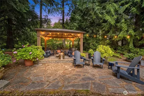 27621 NE Quail Creek Drive Redmond WA 98053