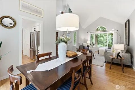27621 NE Quail Creek Drive Redmond WA 98053