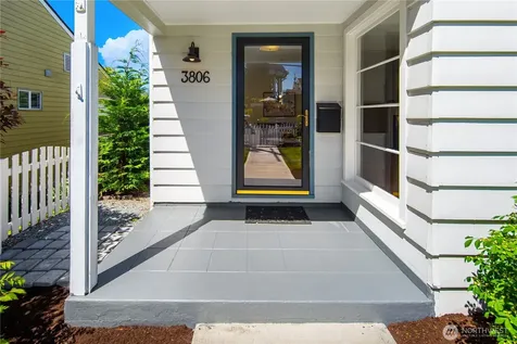 3806 W Bertona Street Seattle WA 98199