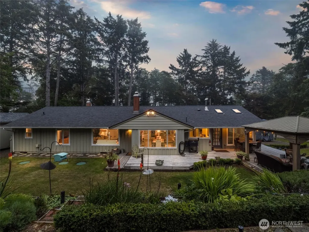 25719 Park Avenue Ocean Park WA 98640