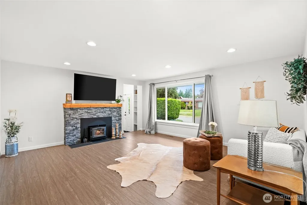 7819 28th Street W University Place WA 98466