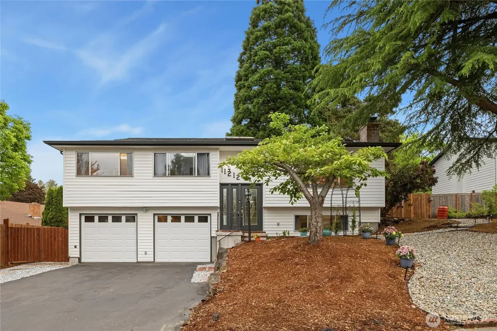 11212 NE 145th Street Kirkland WA 98034