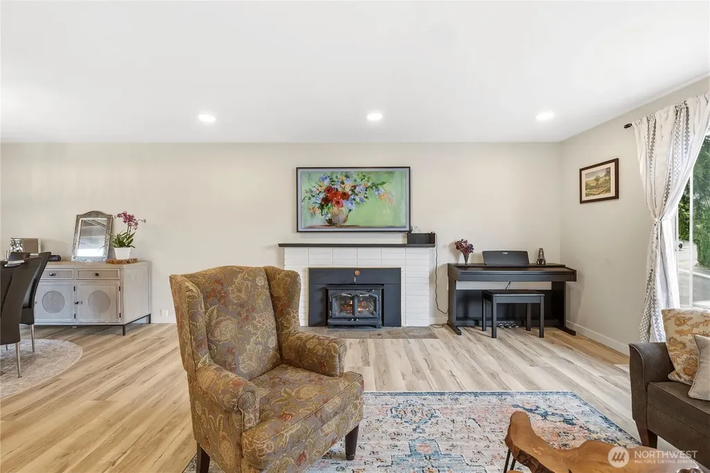 11212 NE 145th Street Kirkland WA 98034