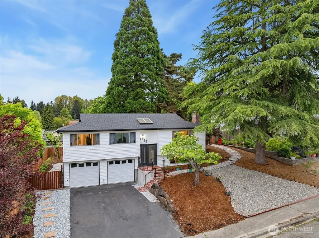 11212 NE 145th Street Kirkland WA 98034
