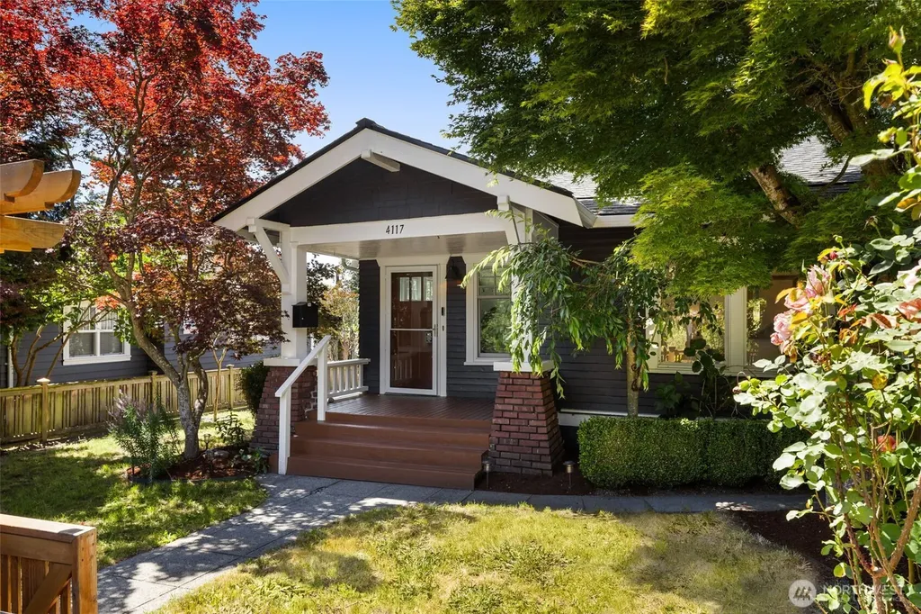 4117 45th Avenue SW Seattle WA 98116