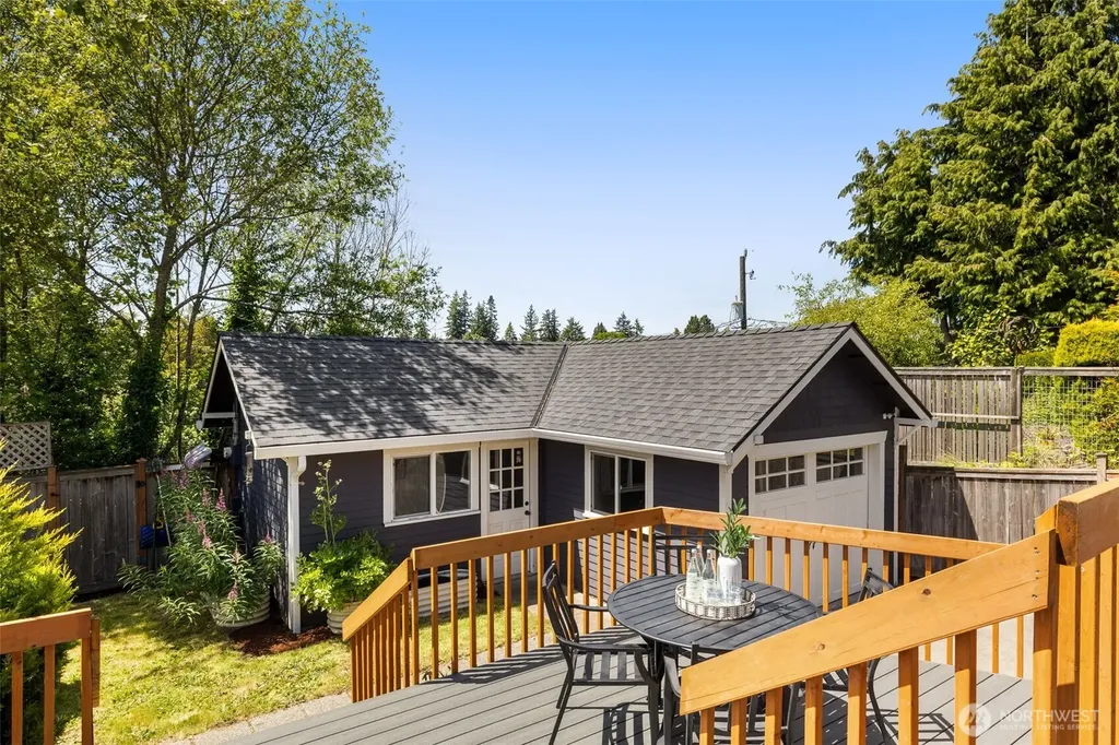 4117 45th Avenue SW Seattle WA 98116