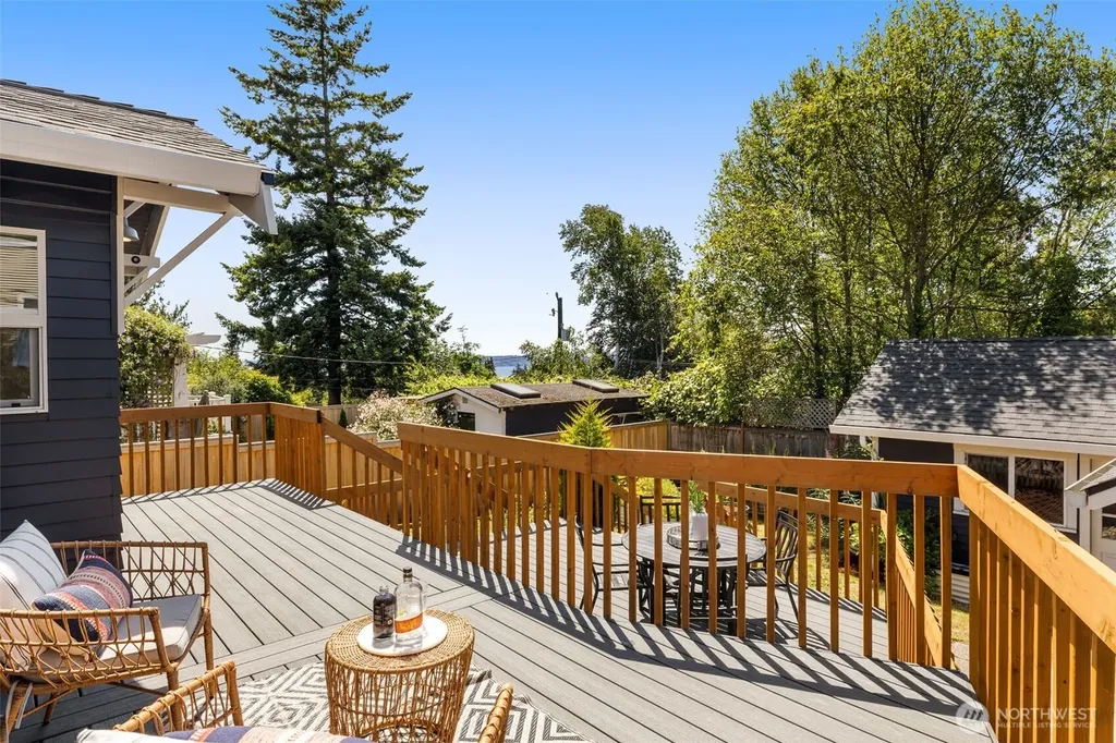 4117 45th Avenue SW Seattle WA 98116