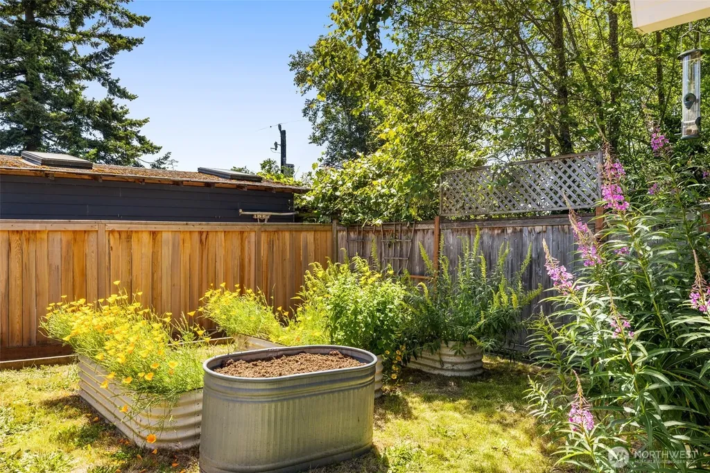 4117 45th Avenue SW Seattle WA 98116