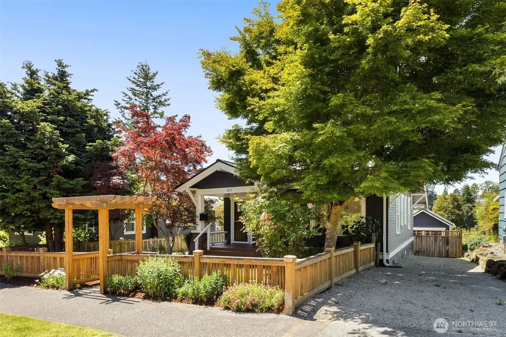 4117 45th Avenue SW Seattle WA 98116