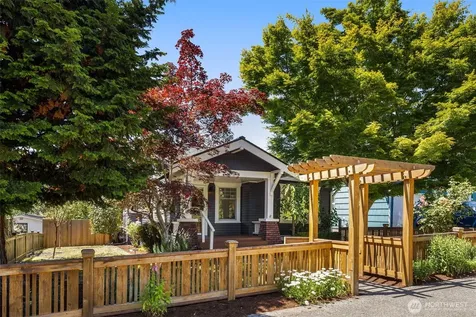 4117 45th Avenue SW Seattle WA 98116