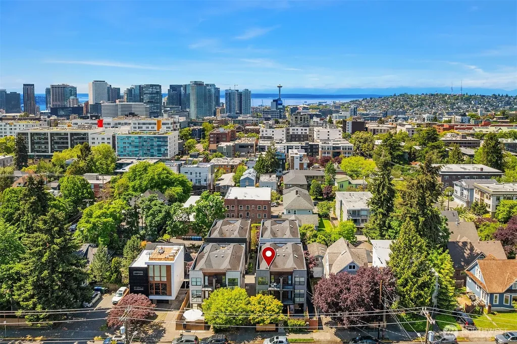219 12th Avenue E Seattle WA 98102