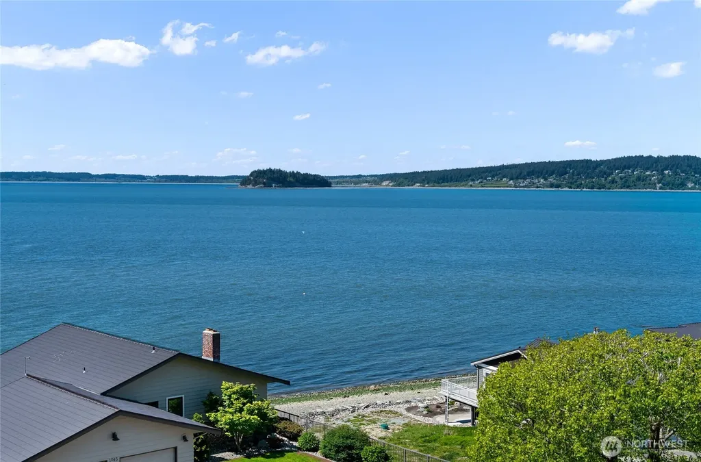 1035 Shorecrest Place Camano Island WA 98282