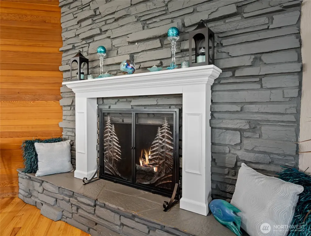 1035 Shorecrest Place Camano Island WA 98282