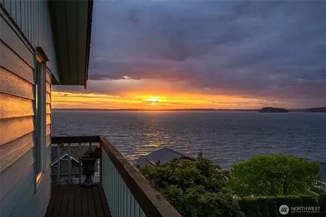 1035 Shorecrest Place Camano Island WA 98282