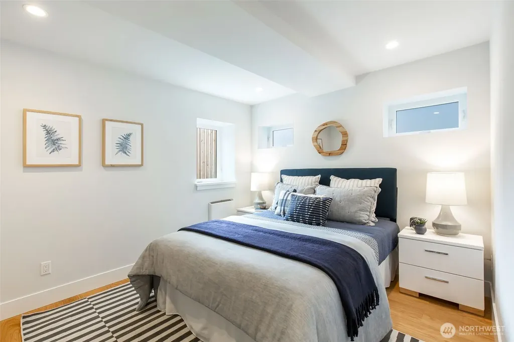 2511 2nd Avenue W Seattle WA 98119