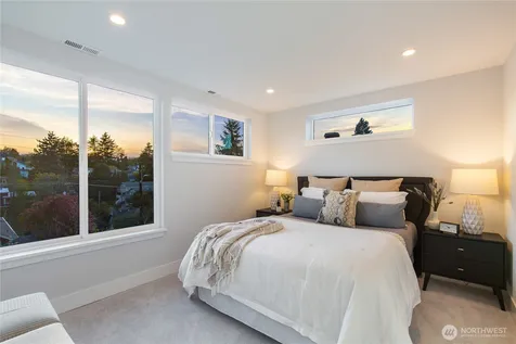 2511 2nd Avenue W Seattle WA 98119