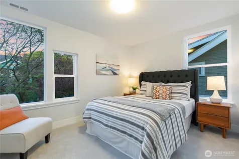 2511 2nd Avenue W Seattle WA 98119