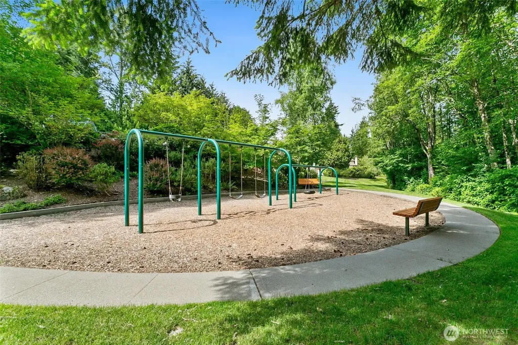 6853 166th Place SE Bellevue WA 98006