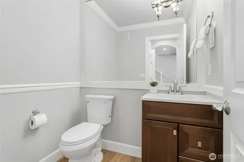 6853 166th Place SE Bellevue WA 98006