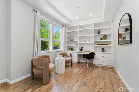 6853 166th Place SE Bellevue WA 98006