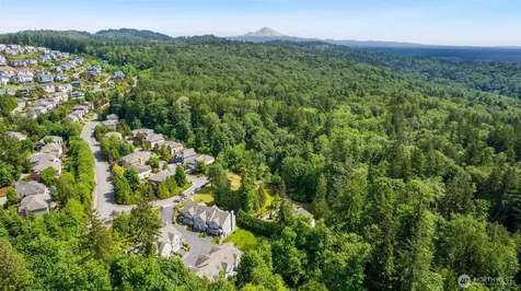 6853 166th Place SE Bellevue WA 98006