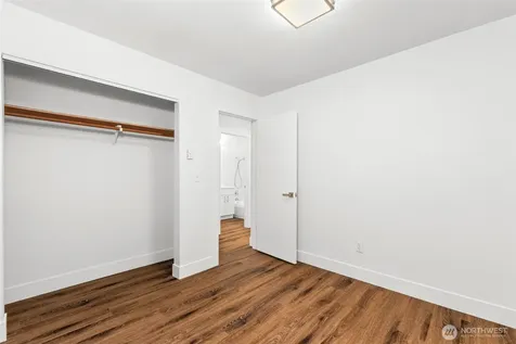 3423 W Government Way Seattle WA 98199