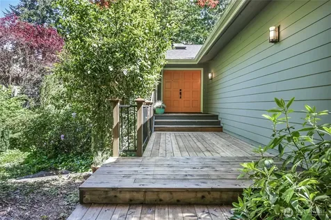 760 W Sunset Way Issaquah WA 98027