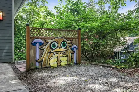 760 W Sunset Way Issaquah WA 98027