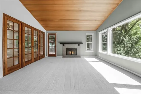 760 W Sunset Way Issaquah WA 98027